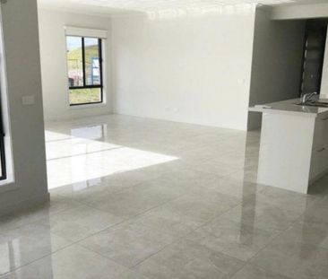 Spacious & Modern Family Living in a Sought After Estate! - Photo 1