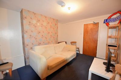 2 bedroom Flat in Kensington Terrace, Leeds - Photo 1