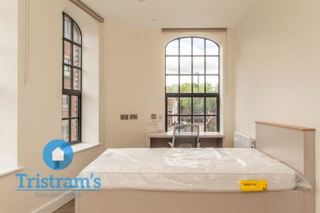 1 bed Apartment for Rent - Photo 2