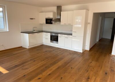 Moderne, hochwertig ausgestattete 2 Zimmer Wohnung mit Balkon und Parkplatz - Photo 4