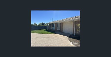 Two Bedroom Home with Large Backyard - Photo 4