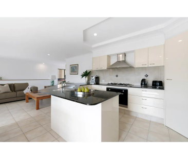 1/4 Parr Street, Biggera Waters, Qld 4216 - Photo 5