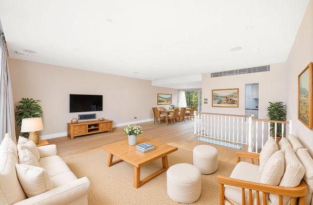 Cornwall Gardens, London, SW7 flat to rent - Photo 1