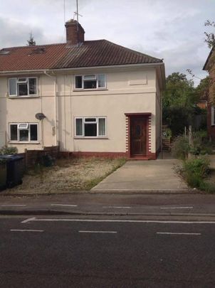 3 bedroom semi-detached house to rent - Photo 1
