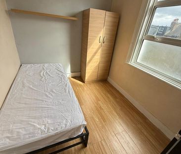 Room in a Shared House, Ranelagh Road, N17 - Photo 3