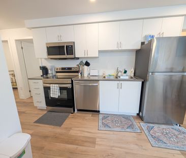 Beautiful 2-Bedroom Apartment in Niagara Falls! - Photo 3