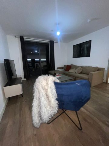 1 Bed Flat, Ensign House, SW18 - Photo 2