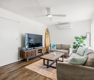 Neat and tidy beachside home on a large block. - Photo 6