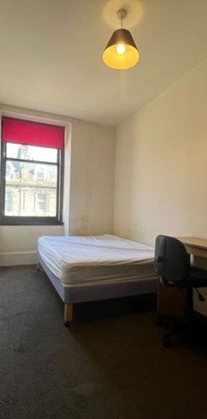 Commercial Street, Dundee - Photo 1