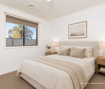 Spacious Family Home with Secure Backyard - Photo 4