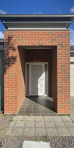 Space and Convenience - Photo 3