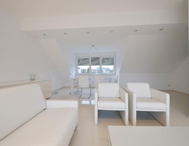 Attraktive Stadtwohnung in direkter Innenstadtlage von Haan - Photo 1