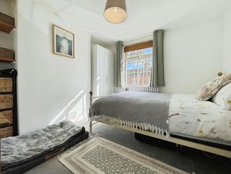 2 bedroom terraced house to rent - Photo 2