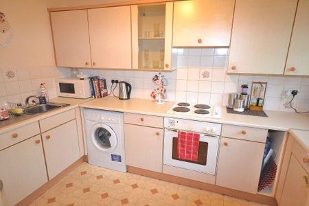 2 bedroom apartment to rent - Photo 2