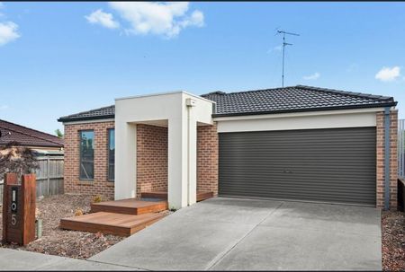 Stylish Home in Great Location! - Photo 3