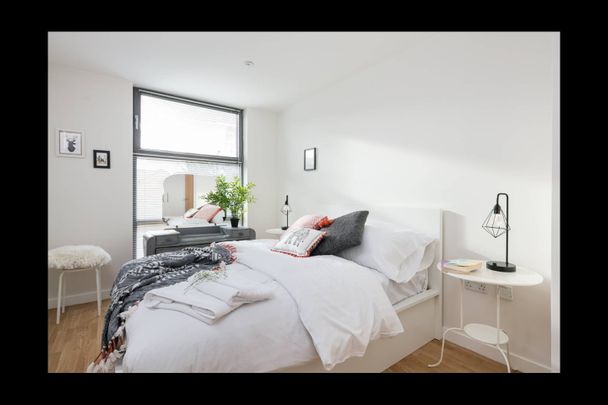 2 Bed Flat, Richmond Hill, M3 - Photo 1