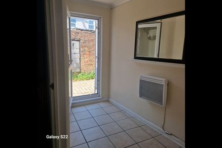 Studio Flat, Markhouse Road, E17 - Photo 3