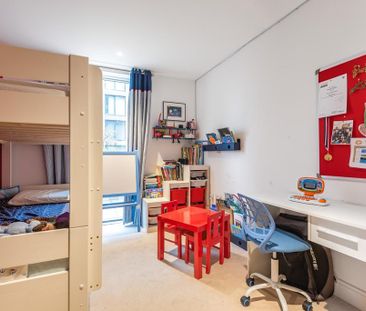 3 bedroom flat to rent - Photo 3