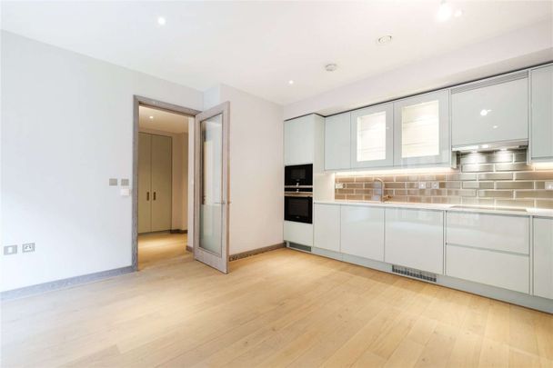 A fantastic studio apartment in the highly sought after Ram Quarter development. - Photo 1
