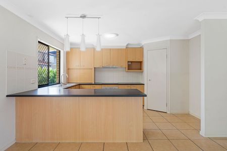 Spacious Family Home in a Peaceful Carindale Pocket - Photo 3