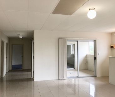 LARGE TWO BEDROOM APARTMENT! - Photo 1