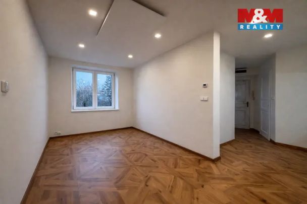 Pronájem bytu 2+kk, 35 m - Fotografie 1