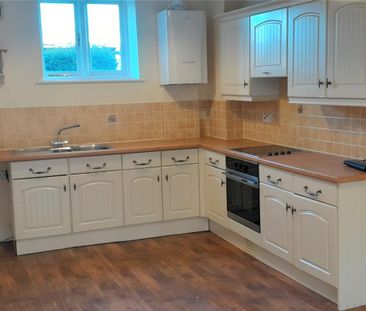 3 bedroom terraced house to rent - Photo 3