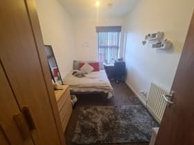 6 Bed - 55 Chestnut Avenue, Hyde Park, Leeds - LS6 1AZ - Student - Photo 1