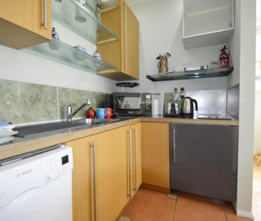 1 bedroom serviced apartment to rent - Photo 4