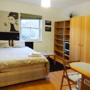BILLS INCLUDED - Studio Flat in Hampstead, London NW3 - Photo 2
