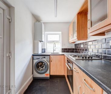 3 bedroom terraced house to rent - Photo 6