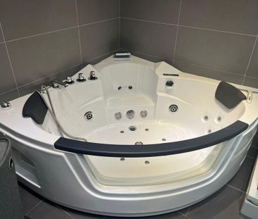 Exklusive, lichtdurchflutete 3-Zimmer-Wohnung im 8. Stock mit Balko... - Photo 2