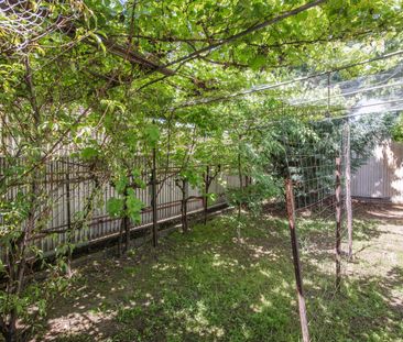 2/9 WODONGA Street - Photo 2