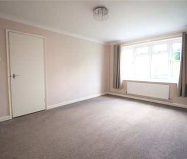 3 Bedroom House - Eastways, Bishops Waltham - Photo 3