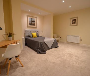 3 bedroom flat to rent - Photo 5