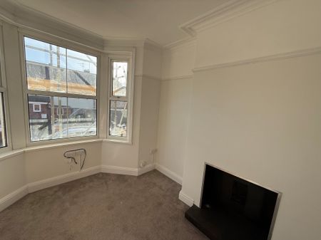 St. Pauls Avenue, Barry - Photo 2