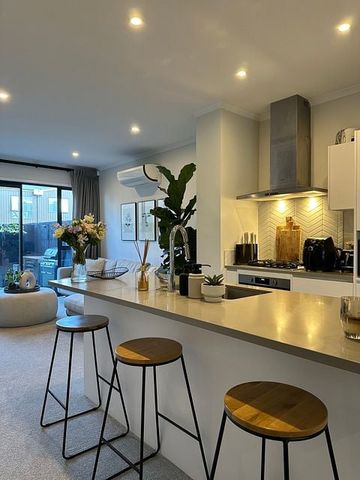 Modern, Air-Conditioned, Hobsonville lifestyle - Photo 3