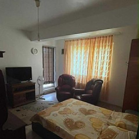 Brancoveanu turnu magurele bloc nou etaj 3 - Fotografie 1