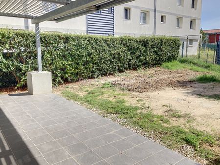 Appartement Rognac 4 pièces de 87.28 m2 en duplex avec jardin, - Photo 3