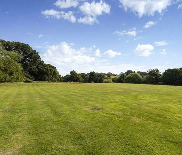 4 bedroom terraced house to rent - Photo 1