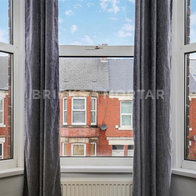 3 bedroom flat to rent - Photo 1