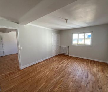 Location Appartement 2 pièces 55m² LISIEUX 14100 - Photo 2