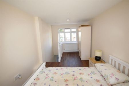 Wentworth Hill, Wembley - Photo 4