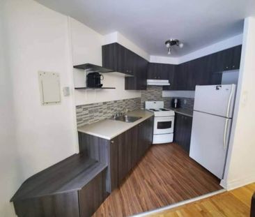 3635 avenue Ridgewood - Charming 1-Bedroom Apartment - Photo 5