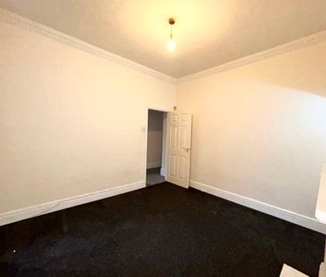 2 bed lower flat to rent in NE8 - Photo 6