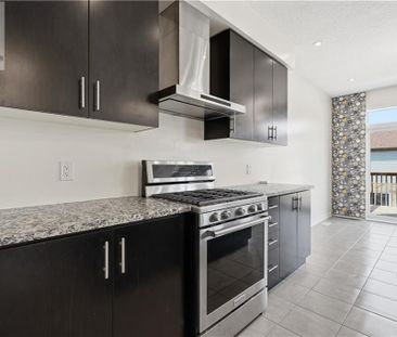 359 BEECHDROPS Drive, Waterloo, Ontario, N2V0E8 - Photo 2