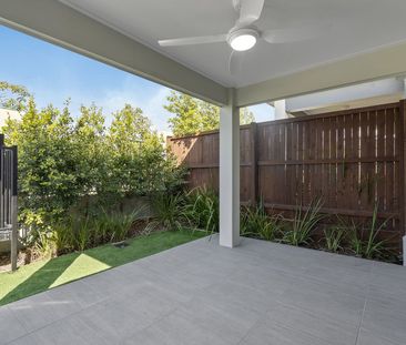 SECURE, MODERN LIVING WITH GAS COOKING!! - Photo 6