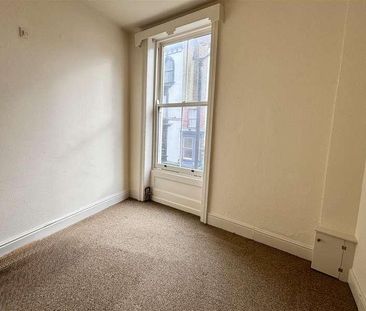 Eastborough, Scarborough, YO11 - Photo 2