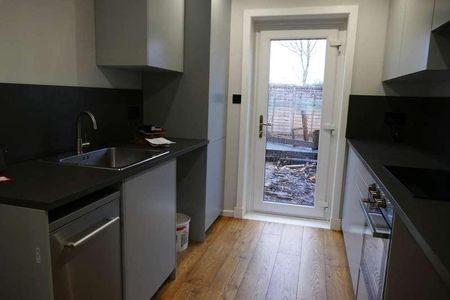 Lochlibo Court, Dreghorn, KA11 - Photo 5