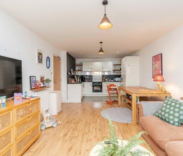 2 Bed Flat, College Road, BS7 - Photo 1